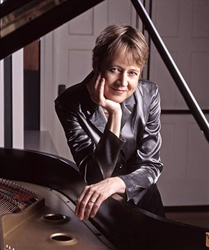 photo of pianist Jane Coop